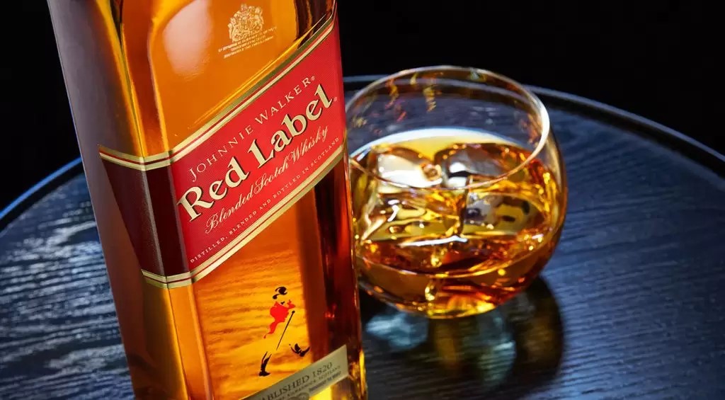 RED LABEL WHISKEY